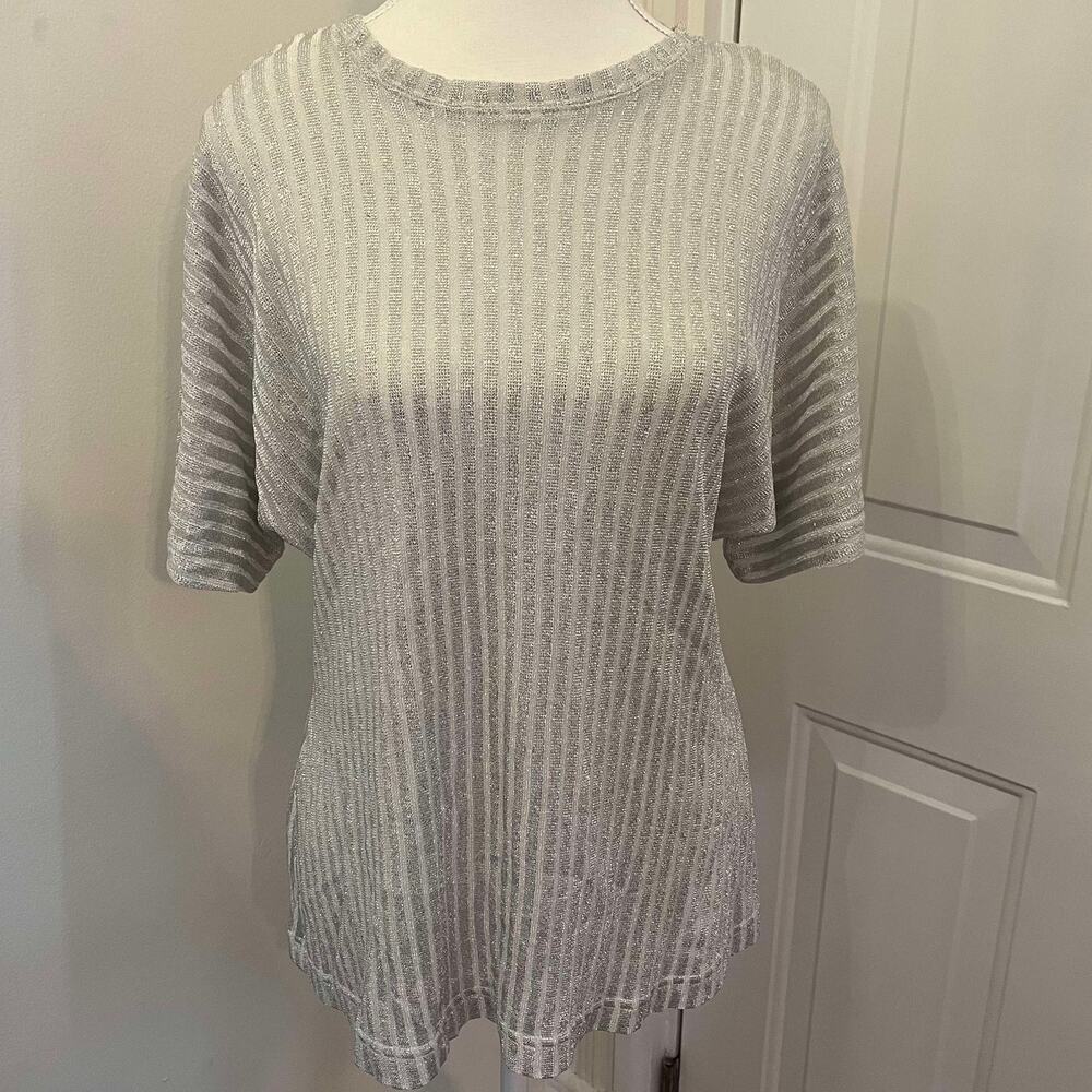 Casual Corner Silver Striped Round Neck T Shirt Size Medium